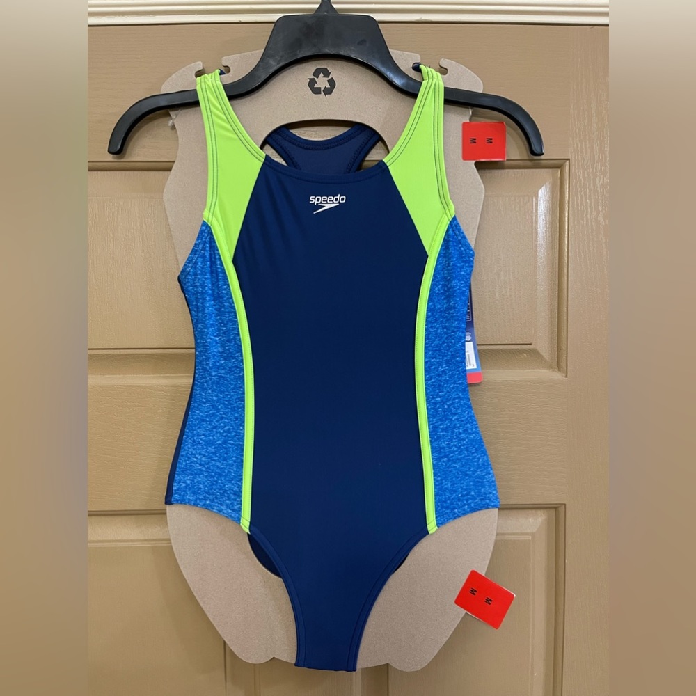 Youth girls swimming 🏊🏻‍♀️ suit